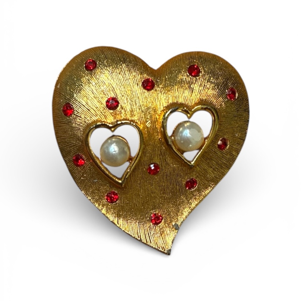 JJ Jonette Gold Heart Brooch with Faux Pearls and Red Rhinestones